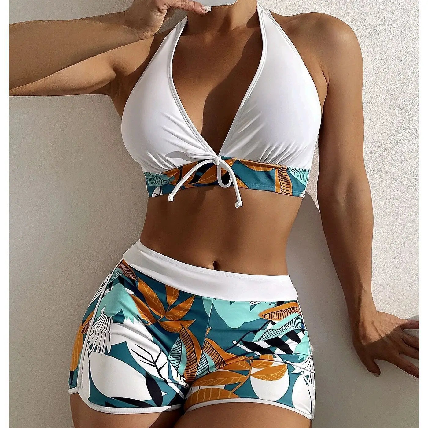 Bikini Halter Rétro Chic – Collection Été 2026