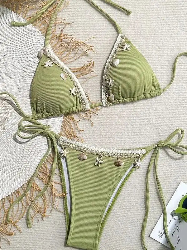 Bikini Halter Étoile de Mer & Coquillages – Look Plage Tendance et Sexy