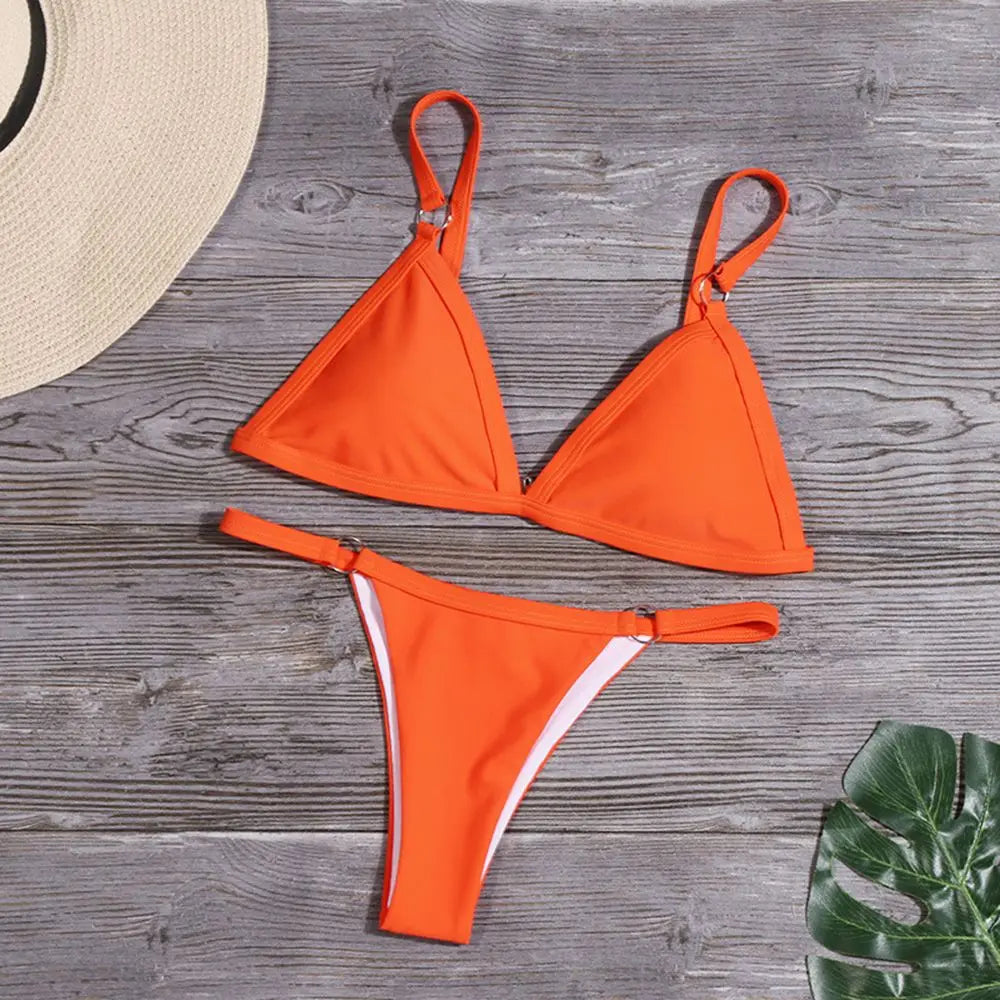 Bikini 2 Pièces Dos Nu à Boucle Métallique – Look Vacances Chic