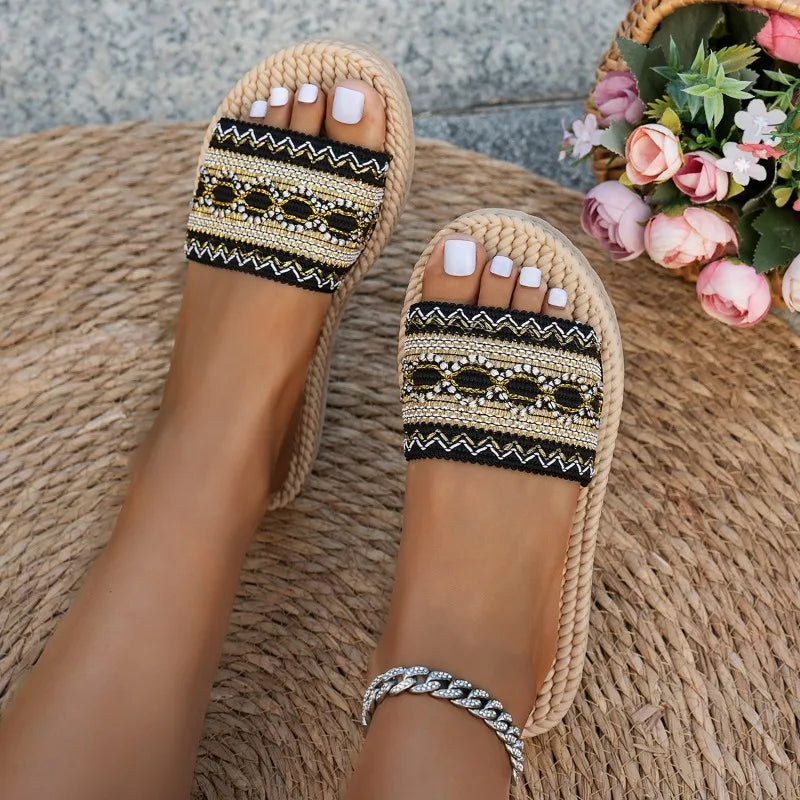 Mules Plates Bohèmes à Pompons – Style Designer d'Été