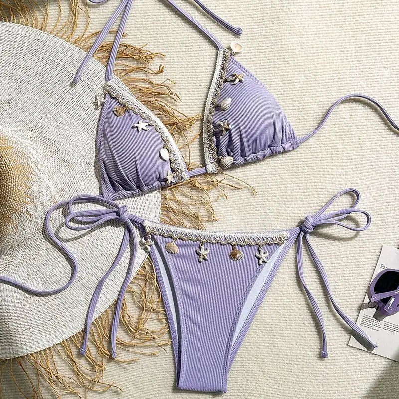 Bikini Halter Étoile de Mer & Coquillages – Look Plage Tendance et Sexy